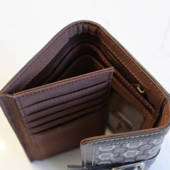 Little Brown Wallet - Picture 2 of 4